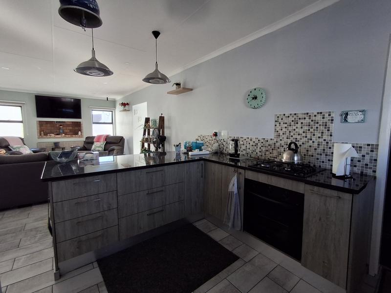3 Bedroom Property for Sale in Golden Mile Western Cape